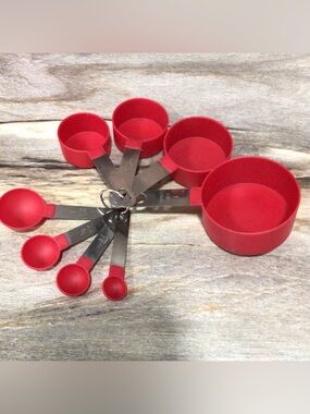 Nesting Measuring Cups & Spoons Set Stainless Steel Handles Red.